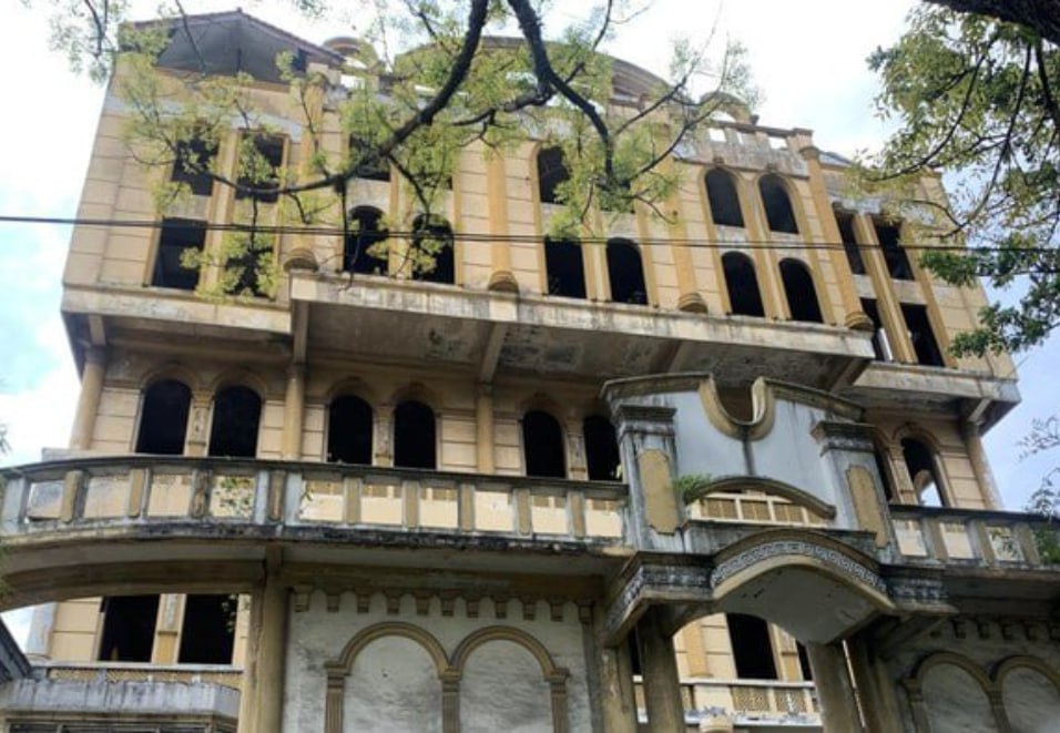 Gedung Megah Jadi Tempat Uji Nyali