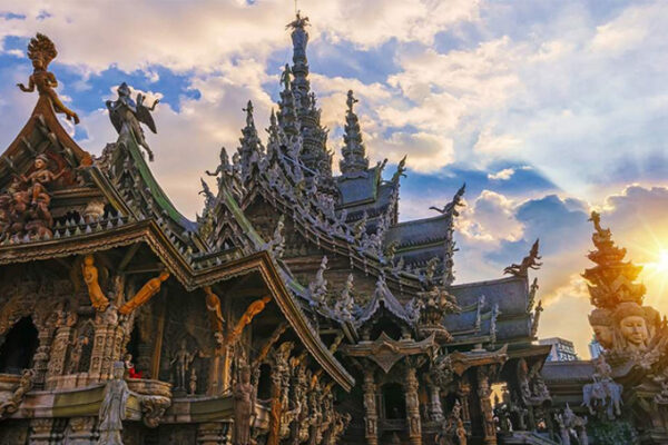 Membongkar Misteri dan Keindahan dari Sanctuary of Truth, Thailand